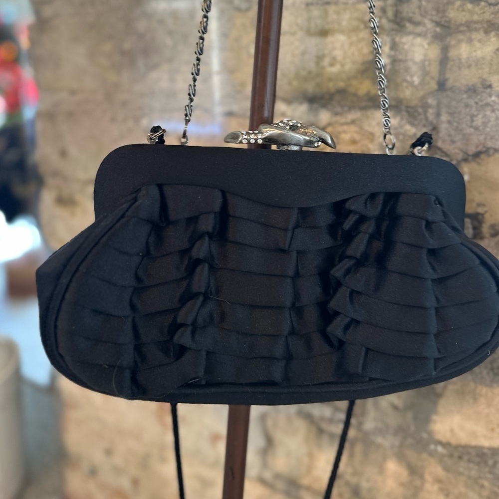 Elegant Black Ribbon Ruffled Evening Clutch